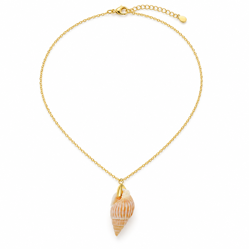 Martina necklace with a 20 × 11 mm shell pendant and an adjustable 38–43 cm chain in 18k gold-plated sterling silver