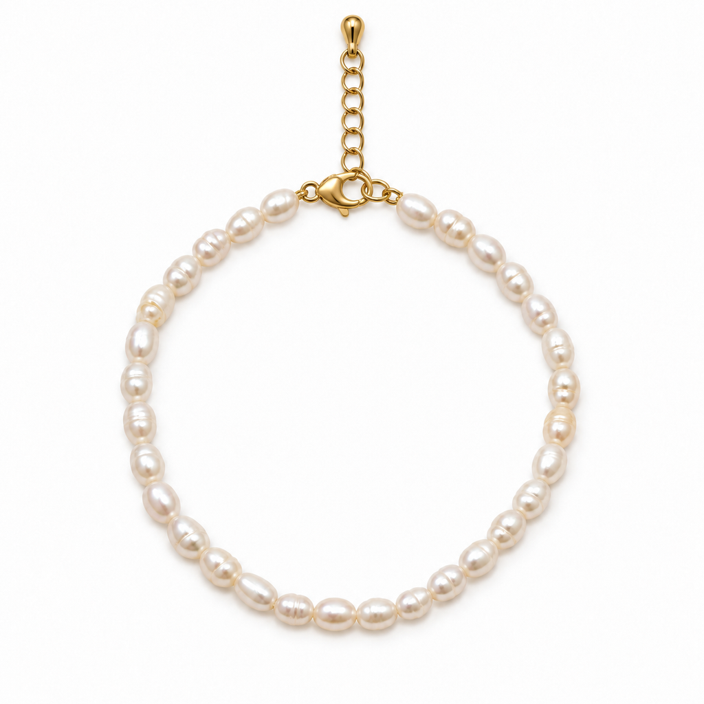 Signe Pearl Bracelet with approximately 5 mm cultured pearls and gold-plated 925 sterling silver